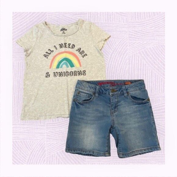 OshKosh - “All I Need Are Rainbows & Unicorns" Decal Short Sleeve T-Shirt - Sz12 - Picture 1 of 3